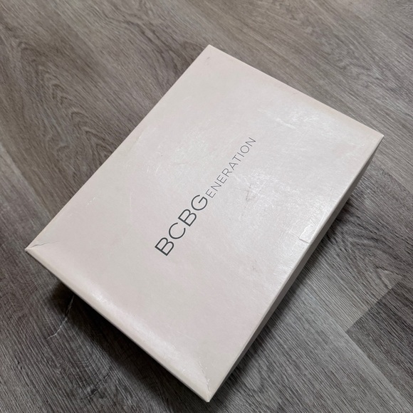 BCBGeneration Leopard Print High Heel Shoes Women’s 10 - Picture 3 of 11